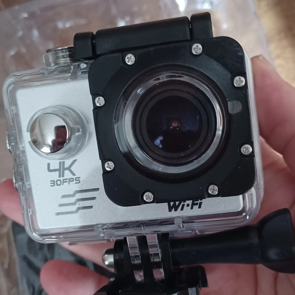 Universal 4K Ultra HD Action Camera Waterproof with 2.0